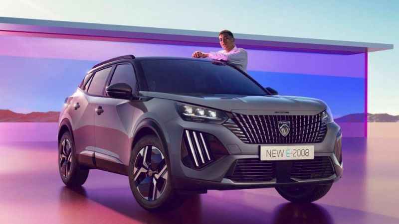 PEUGEOT 2008, tasarım, teknoloji ve elektrikliye geçiş açısından yeni bir adım daha atıyor