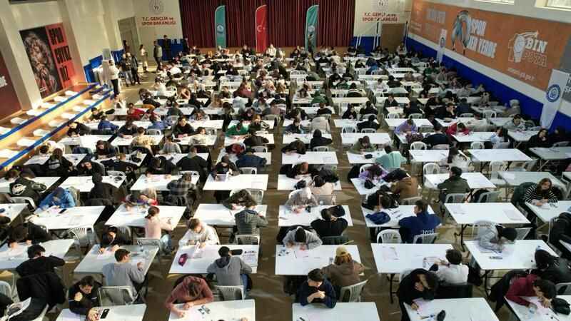 Belediyeden gençlere ücretsiz deneme sınavı desteği
