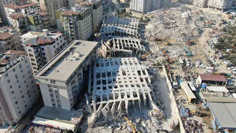 Yüzlerce kişiye mezar olan Rönesans Rezidans’ın mühendisi tutuklandı