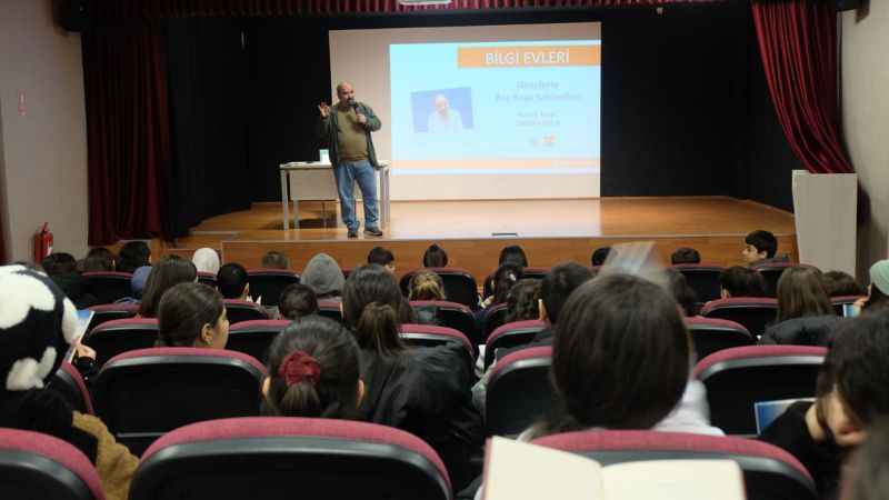 Yazar Osman Koca, genç yazar adaylarına yol haritası çizdi