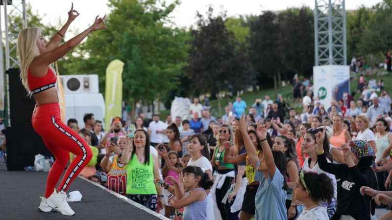 Yaşam vadisinde zumba şenliği