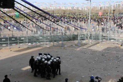 Diyarbakır’da polise taş attığı tespit edilen 200’e yakın kişi gözaltına alındı