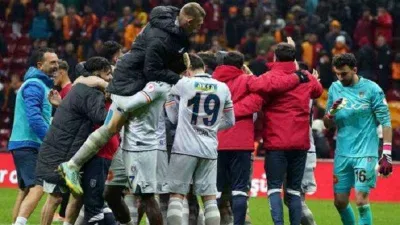 Medipol Başakşehir Ziraat Türkiye Kupası yarı finalde