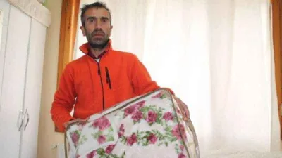 İçi altın dolu battaniyeyi deprem bölgesine gönderdi