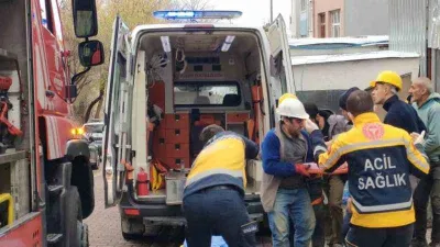 Kuyuya düşen Burhan Aka'nın bacağı demire saplandı