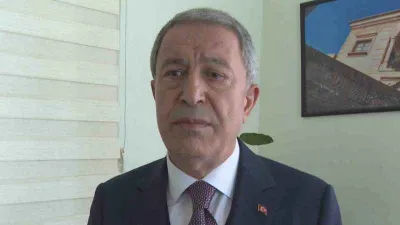 Bakan Akar: Tahliyeler emniyetli şekilde gerçekleştirilmeye devam ediyor
