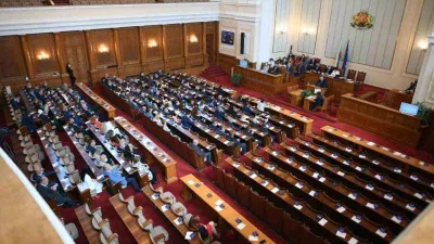 Bulgaristan’da seçimde iki rakip koalisyon hükümeti için anlaştı