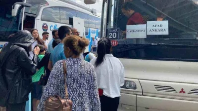 Depremzedeler seçim için memleket yolunda