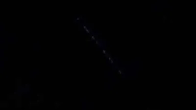 Gökyüzünde sıralı ışık merak uyandırdı