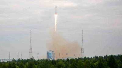 Rusya’nın uzay aracı Ay’ın yörüngesine girdi