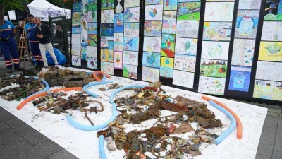 Restorasyonu tamamlanan Kız Kulesi'nin deniz dip temizliği de yapıldı