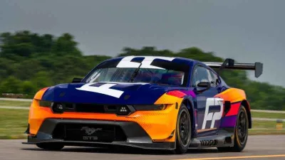 Ford, İkonik Mustang GT3 yarış aracını tanıttı