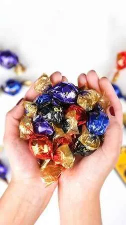 Bayramın tatlı telaşları başladı, çarşı hareketlendi