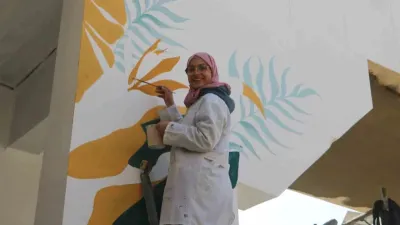 Şam’da kadınlar duvarlara resim çizerek savaşın izlerini siliyor