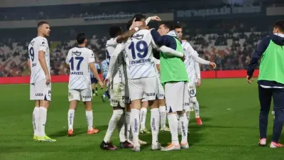 Fenerbahçe, Adana’da golcüleriyle güldü