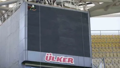 Fenerbahçe stadındaki scoreboardlar yenileniyor