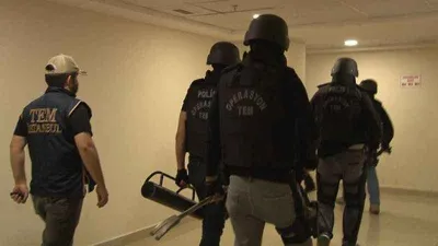 FETÖ operasyonu: 15 gözaltı