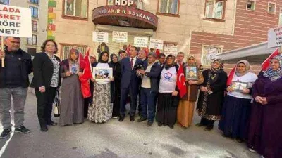 HDP'den evlatlarını istiyorlar
