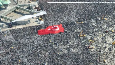 İstanbul'da toplantı ve gösteri yürüyüşleri yapılacak alanlar açıklandı