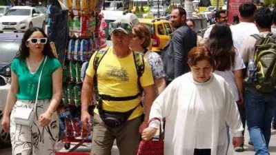 İranlı turistler 3 günlük tatil için Van'a akın etti