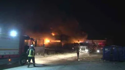 Yangın bitti, itfaiye ekipleri her ihtimale karşı 24 saat nöbette