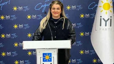 Esra Akpınar İyi Parti milletvekili adaylığından istifa etti