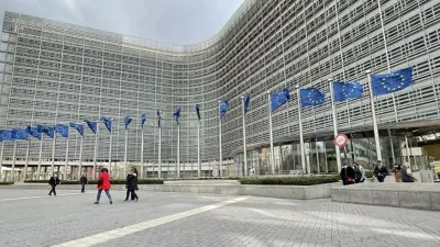 Avrupa Birliği'nin sözde sivil misyonu beraberinde 