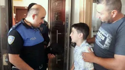 Kayseri polisinden engelli çocuğa doğum günü sürprizi