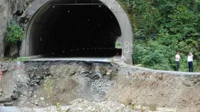 Heyelanın yıktığı 50 ili ilgilendiren yola köprü yapılacak