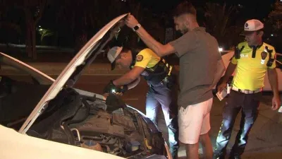 Kadıköy'de abartı egzoz ve modifiye araç denetimi yapıldı
