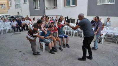 Askerlik çağına gelen engelliler için eğlence 