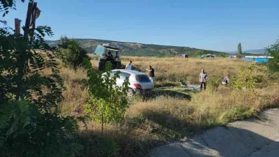 Karabük'te otomobile çarpan bir araç, su kanalını aşıp tarlaya uçtu: 6 yaralı