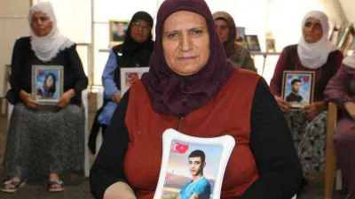 Evlat direnişindeki aileler bin 449 gündür nöbette