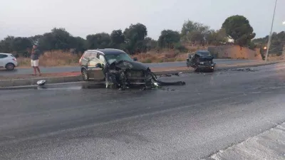 Ünlü oyuncu Olgun Şimşek trafik kazası geçirdi