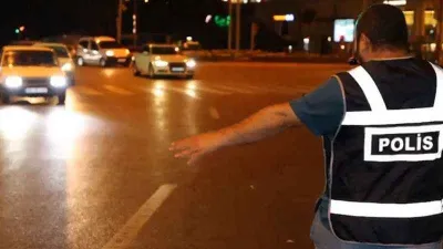 Kayseri'de 400 polis ile huzur uygulaması: 3 bin 420 kişi sorgulandı