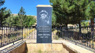 Halk Ozanı Aşık Veysel mezarı başında anıldı