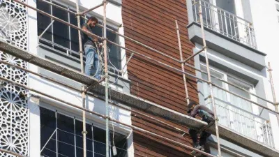 Enkaz kentte, günlüğü bin 500 TL’ye usta bulunamıyor