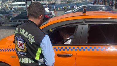 Eminönü’nde taksi denetimi