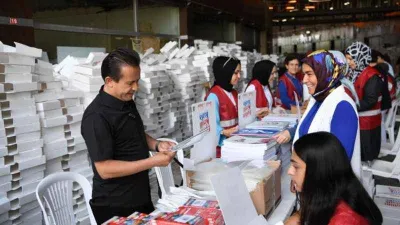 Tuzla Belediyesi’nden 50 bin öğrenciye kırtasiye desteği