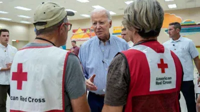 ABD Başkanı Biden, Idalia Kasırgası'nın vurduğu Florida'yı ziyaret etti