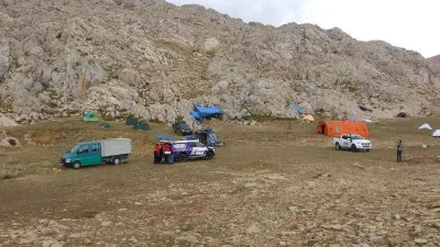 ABD'li bilim adamının tedavisi bin 276 metre derinlikte sürüyor