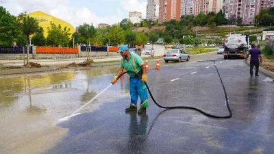Başakşehir’de selin izleri silinmeye başladı