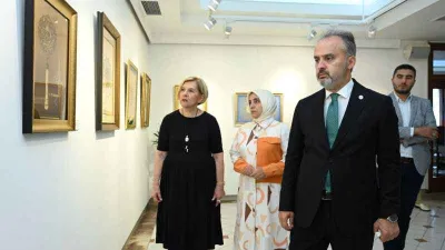 Saraydan sanata uzanan sergi