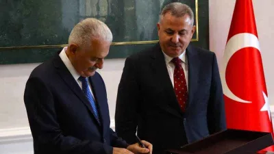Binali Yıldırım’dan İzmir Valiliğine ziyaret