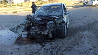 Ankara’da otomobil ile işçi servisi kafa kafaya çarpıştı: 15 yaralı