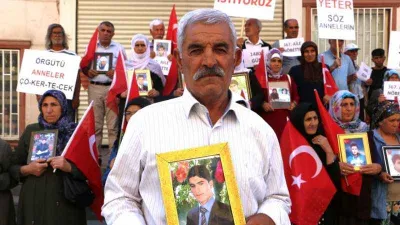 Diyarbakır annelerinin evlat nöbetine bir aile daha katıldı