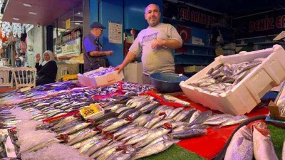 Vatandaş indirimi balıkçılar ise soğuk havayı bekliyor