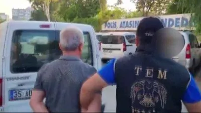 İzmir'de hücre evlerinde gizlenen FETÖ şüphelilerine operasyon