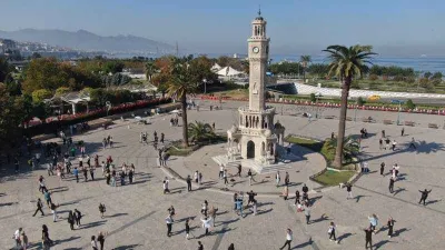 İzmir’de 100. yıl coşkusu başladı