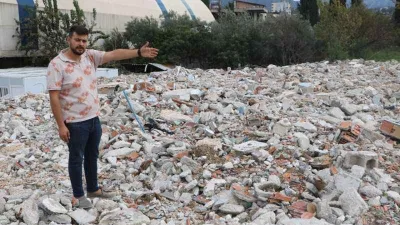 Depremzedeye 400 bin TL’lik moloz engeli